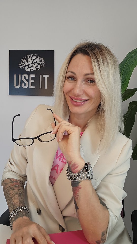 Ксения Парваткина — клинический психолог, КПТ-специалист